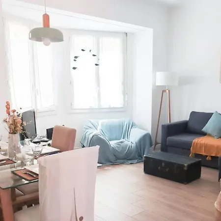 Le Rostan Deux Chambres Avec Balcons * Antibes